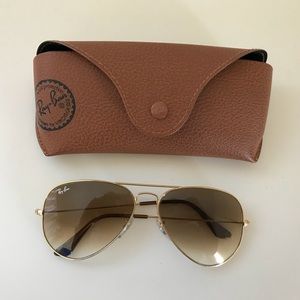RAY-BAN AVIATOR SUNGLASSES